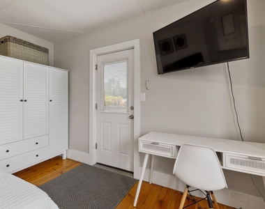 792 Grove - Photo Thumbnail 14