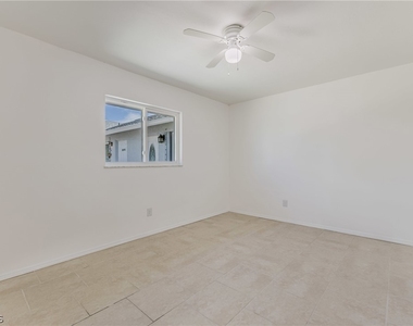 16599 Davis Road - Photo Thumbnail 16