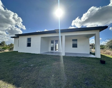 325 Paulcrest Avenue - Photo Thumbnail 12