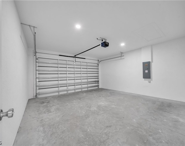 325 Paulcrest Avenue - Photo Thumbnail 25