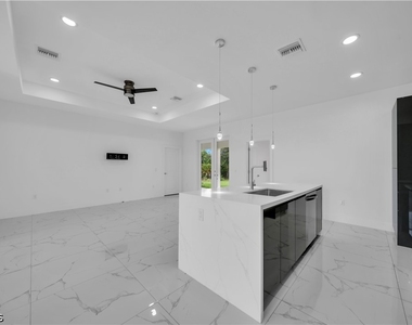 325 Paulcrest Avenue - Photo Thumbnail 15