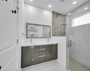 325 Paulcrest Avenue - Photo Thumbnail 22