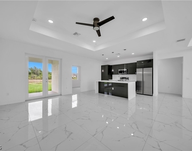325 Paulcrest Avenue - Photo Thumbnail 17