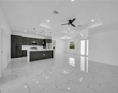 325 Paulcrest Avenue - Photo Thumbnail 18