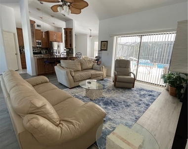 130 Se 44th Street - Photo Thumbnail 7