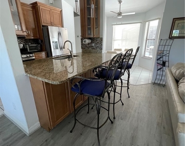 130 Se 44th Street - Photo Thumbnail 8