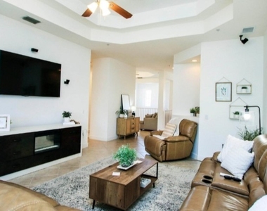 17484 Old Harmony Drive - Photo Thumbnail 8