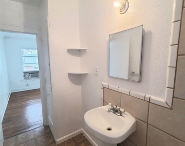 4414 Woodside Street - Photo Thumbnail 11