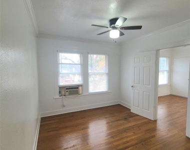 4414 Woodside Street - Photo Thumbnail 9