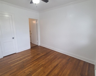 4414 Woodside Street - Photo Thumbnail 10