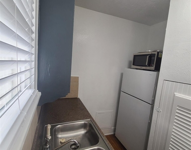 4414 Woodside Street - Photo Thumbnail 8