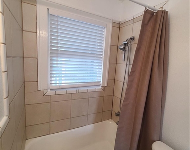 4414 Woodside Street - Photo Thumbnail 12