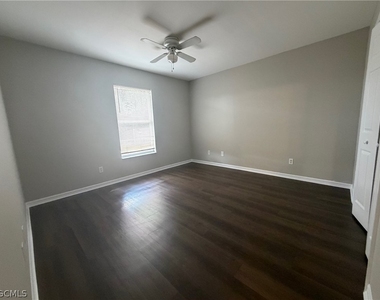 4807 5th Street W - Photo Thumbnail 13