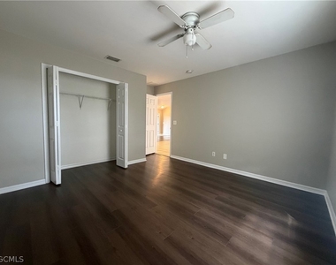 4807 5th Street W - Photo Thumbnail 14