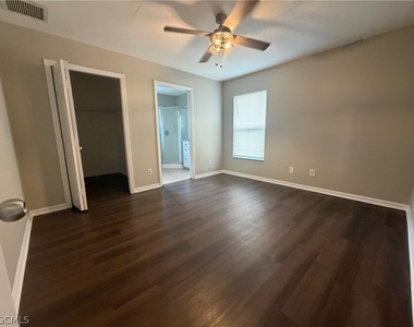 4807 5th Street W - Photo Thumbnail 5
