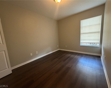 4807 5th Street W - Photo Thumbnail 11