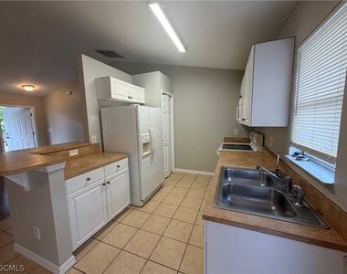 4807 5th Street W - Photo Thumbnail 2