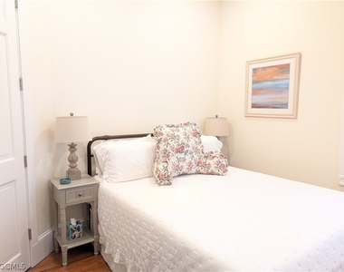2878 Valencia Way - Photo Thumbnail 16