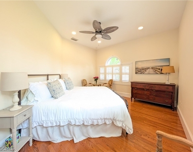 2878 Valencia Way - Photo Thumbnail 18