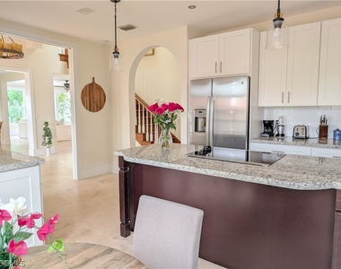 2878 Valencia Way - Photo Thumbnail 22