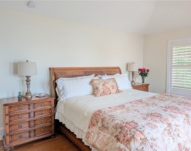 2878 Valencia Way - Photo Thumbnail 24