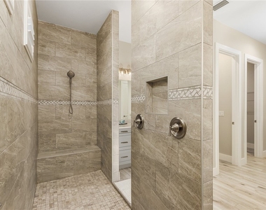 1704 Sw 17th Avenue - Photo Thumbnail 8