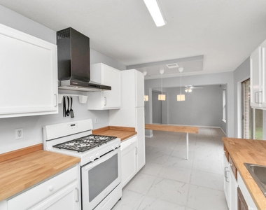 3626 Nutwood Lane - Photo Thumbnail 23
