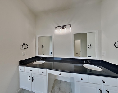 2222 Princess Snow Circle - Photo Thumbnail 8