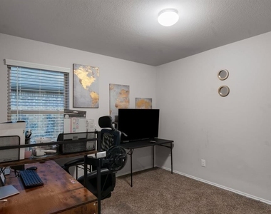 518 Poppy Field Court - Photo Thumbnail 20