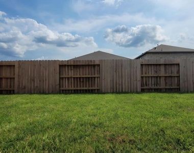3156 Sunset Glory Drive - Photo Thumbnail 7
