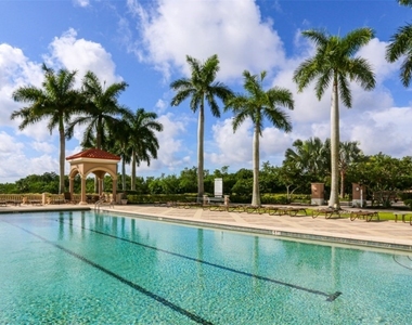 1060 Borghese Lane - Photo Thumbnail 16