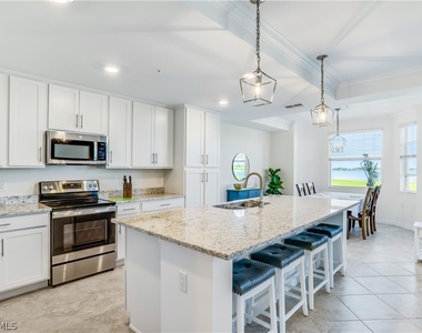 43050 Greenway Boulevard - Photo Thumbnail 5