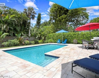 856 98th Avenue N - Photo Thumbnail 1