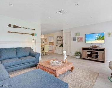 856 98th Avenue N - Photo Thumbnail 6