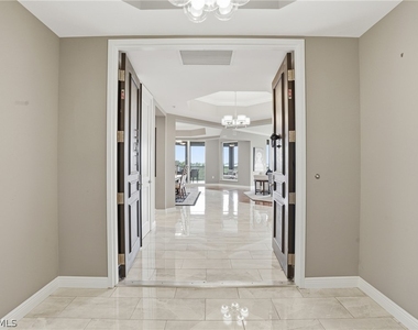 5051 Pelican Colony Boulevard - Photo Thumbnail 3