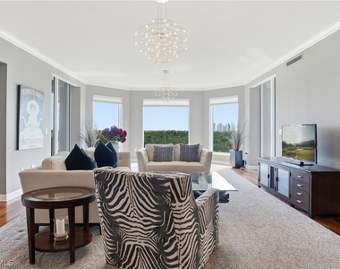 5051 Pelican Colony Boulevard - Photo Thumbnail 4