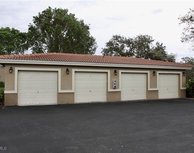 6920 Huntington Lakes Circle - Photo Thumbnail 14