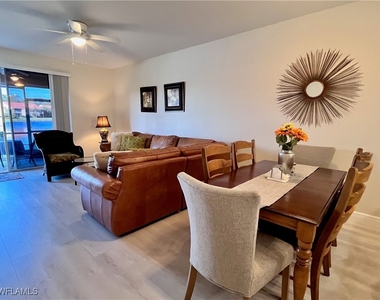6920 Huntington Lakes Circle - Photo Thumbnail 2
