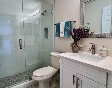 6920 Huntington Lakes Circle - Photo Thumbnail 8