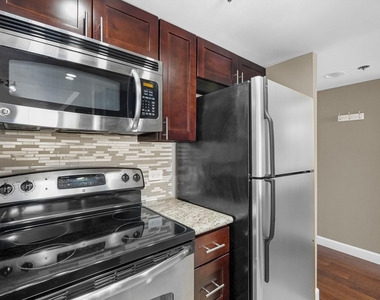 3525 Sage Road - Photo Thumbnail 7