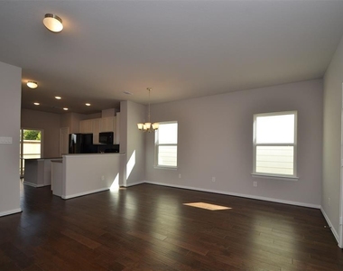 3210 Harmony Creek Lane - Photo Thumbnail 9