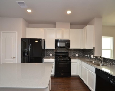 3210 Harmony Creek Lane - Photo Thumbnail 4
