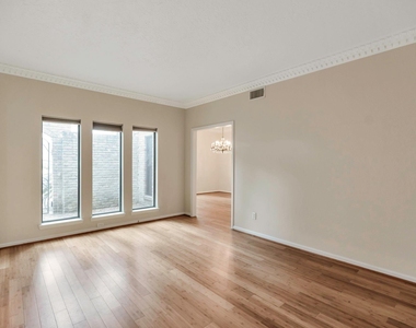 1126 Crossroads Drive - Photo Thumbnail 4