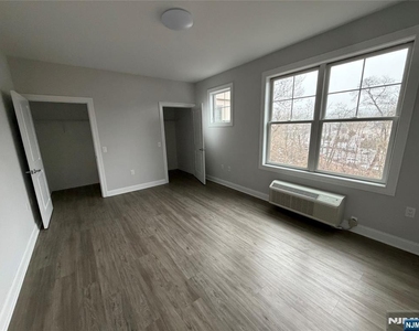 40 Park - Photo Thumbnail 4