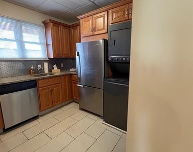 225 Westwood - Photo Thumbnail 11
