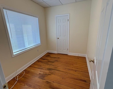 225 Westwood - Photo Thumbnail 18