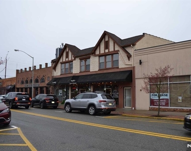 225 Westwood - Photo Thumbnail 3