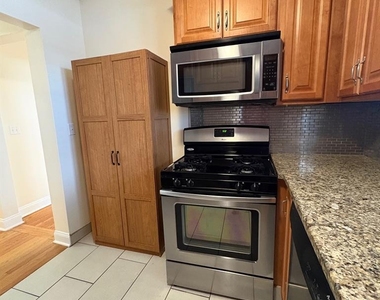 225 Westwood - Photo Thumbnail 12