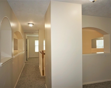 8123 Buffalo Springs Court - Photo Thumbnail 25
