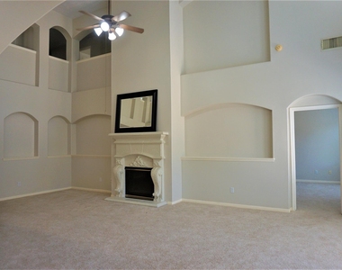 8123 Buffalo Springs Court - Photo Thumbnail 3